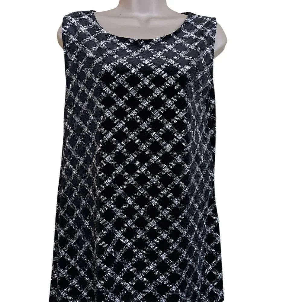 Black and White Geometric Sleeveless Dress